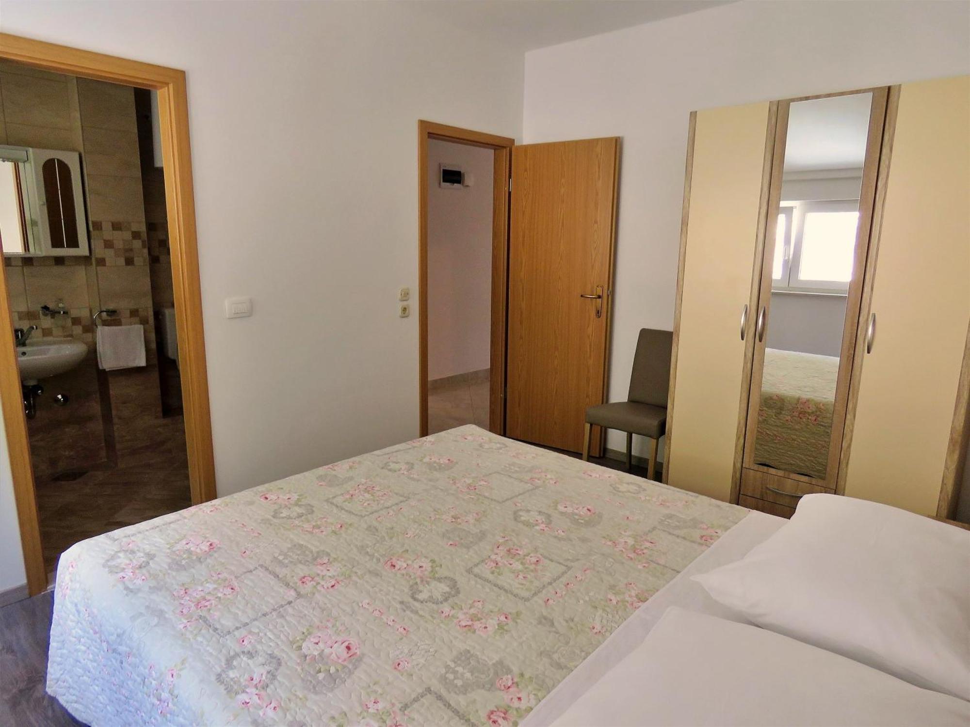 Apartments Zvone Omiš Екстериор снимка