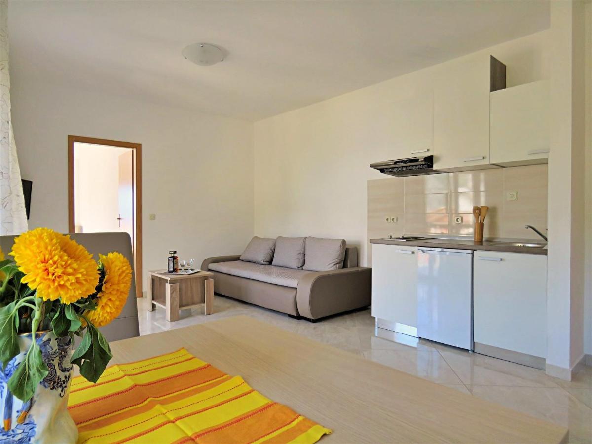 Apartments Zvone Omiš Екстериор снимка