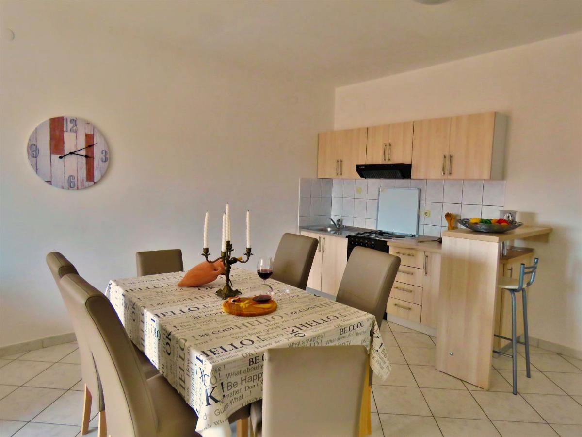 Apartments Zvone Omiš Екстериор снимка