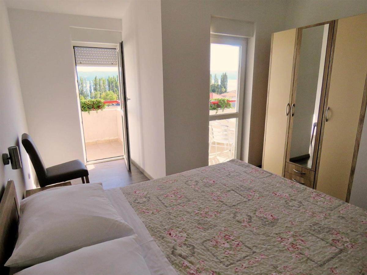 Apartments Zvone Omiš Екстериор снимка